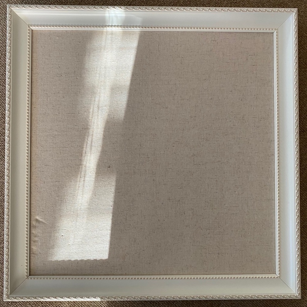 Thumb tack board